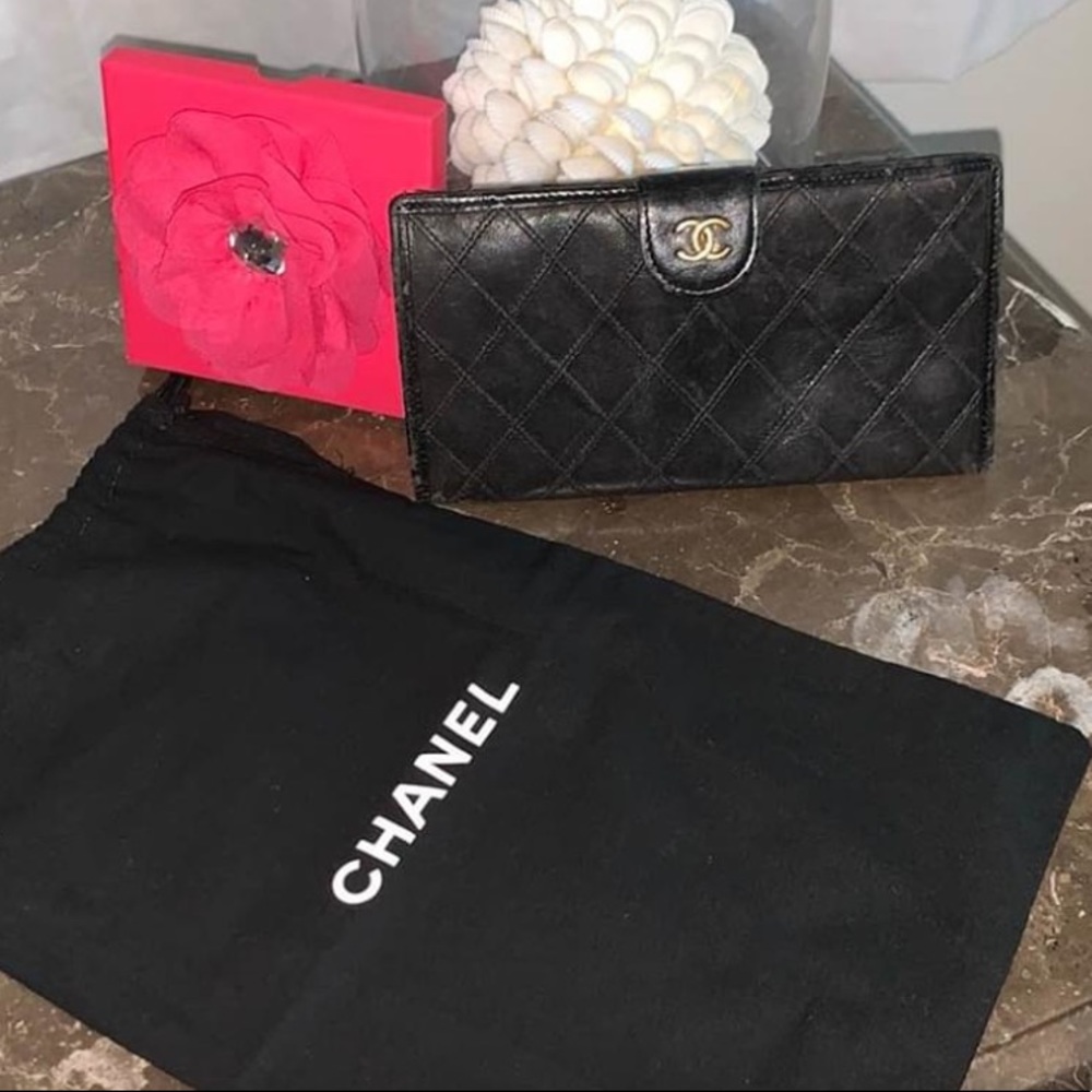 Vintage Chanel wallet